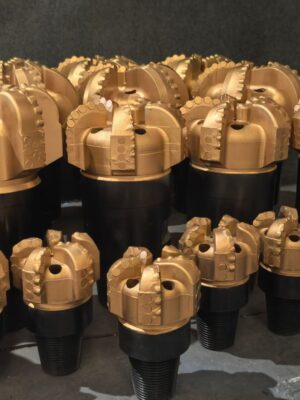 Four-Wing Non-Core Drill Bit